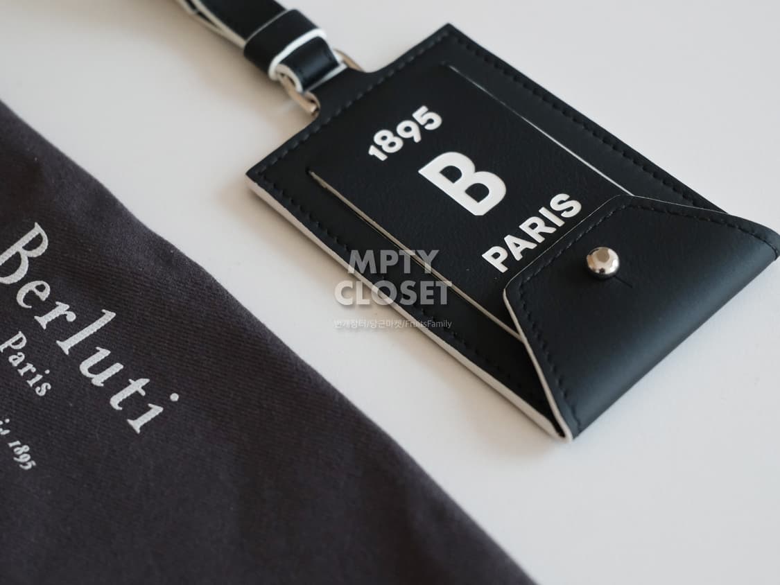 벨루티 B로고 레더 러기지택 네임택 상품이미지1