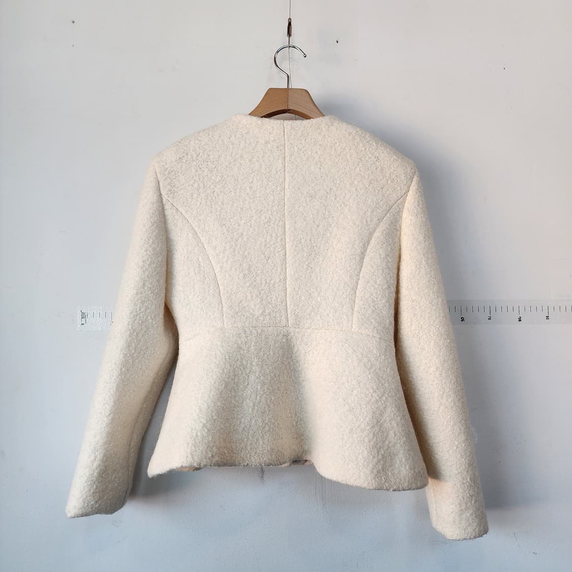 DINT 아이보리 자켓&치마 상품이미지3