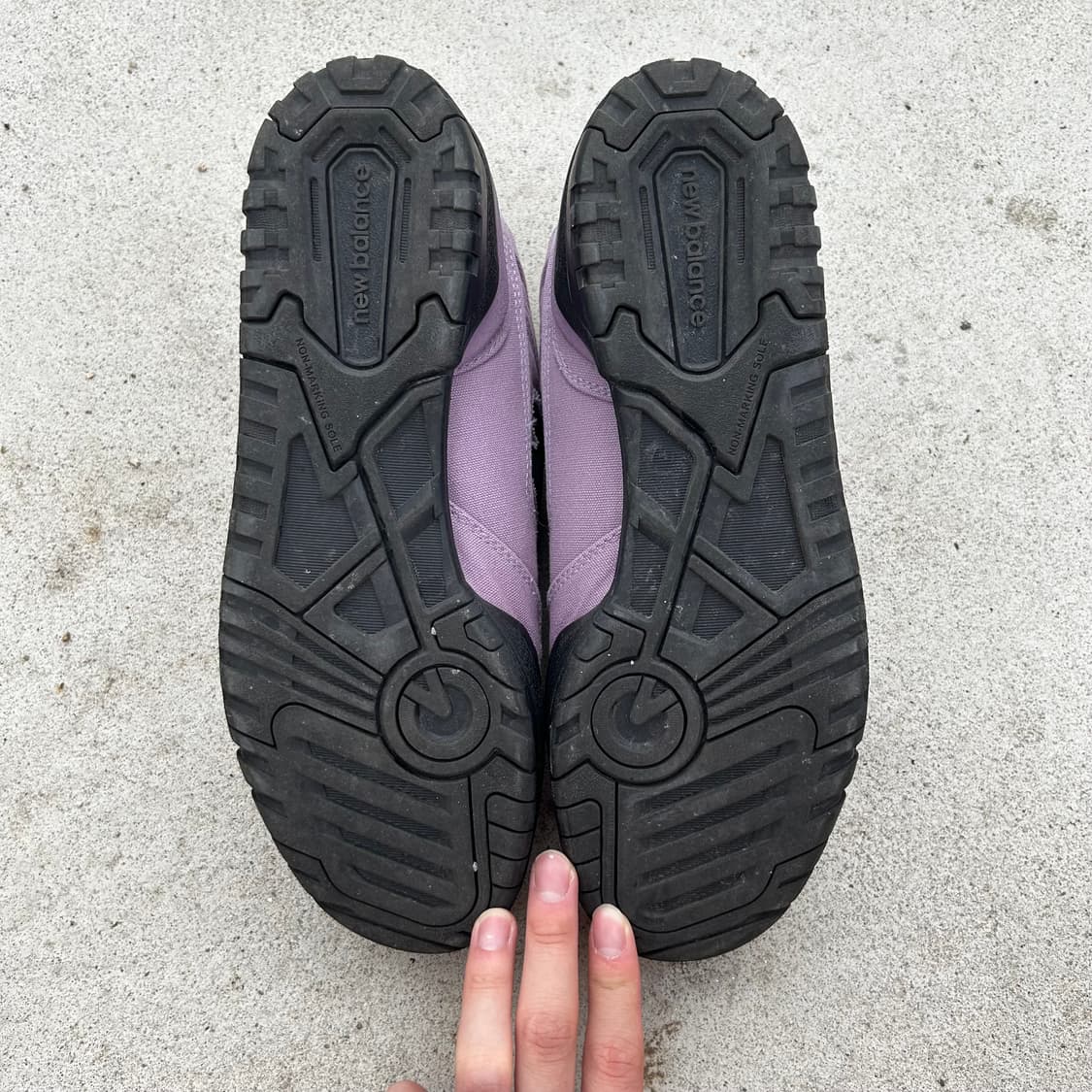 디스이즈네버댓 x 뉴발란스 550 라벤더 블랙 285 상품이미지7