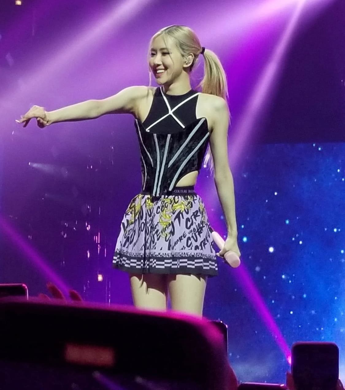 (로제 착용, 새상품) 베르사체 바로크 로고 플리츠 스커트 상품이미지3