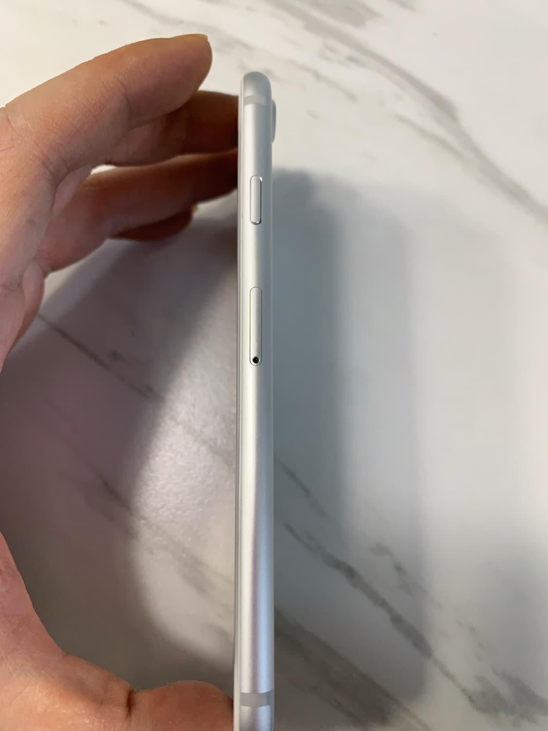 아이폰7 실버 128GB 상품이미지3