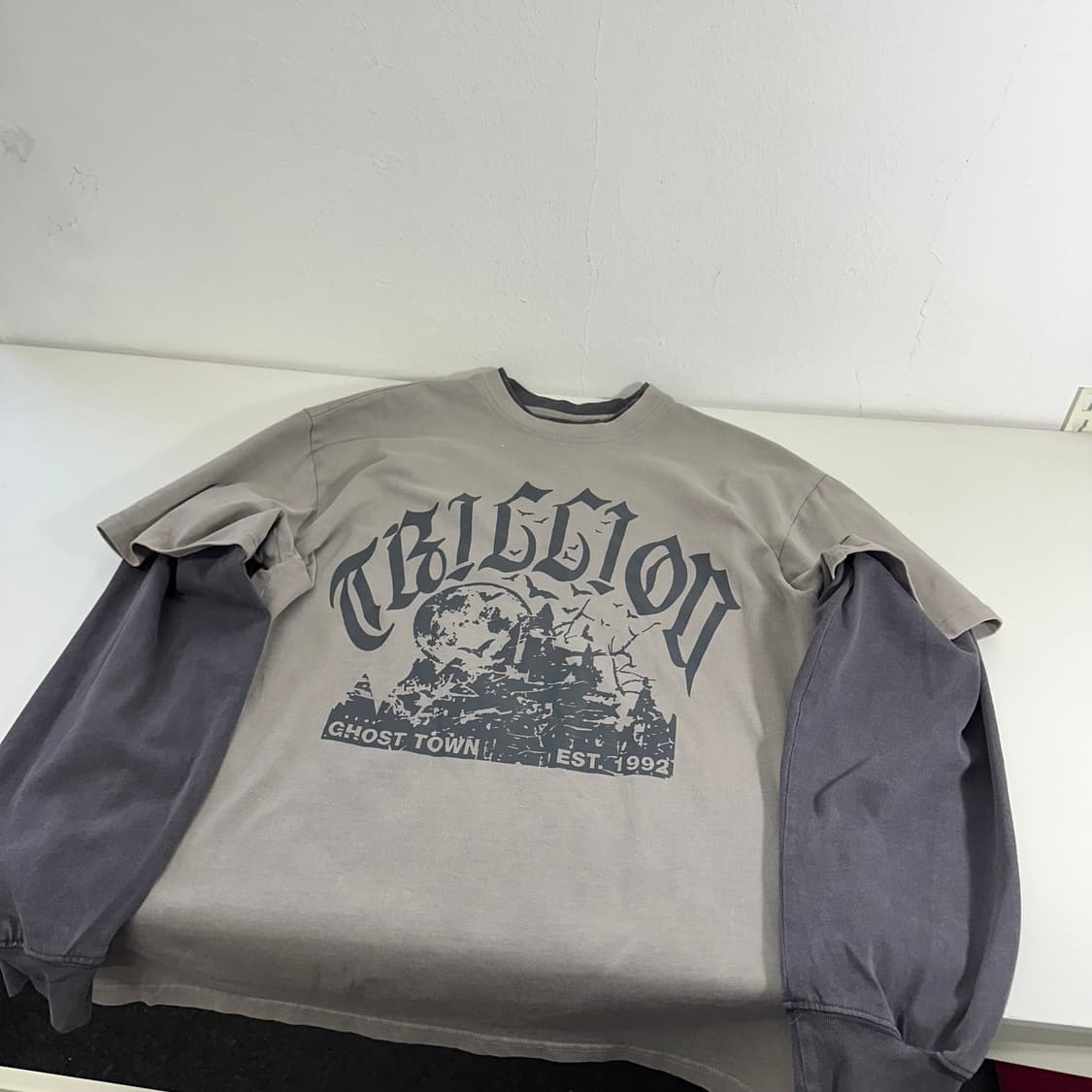 M 트릴리온 빈티지그레이 레이어드 슬리브긴팔티 상품이미지1