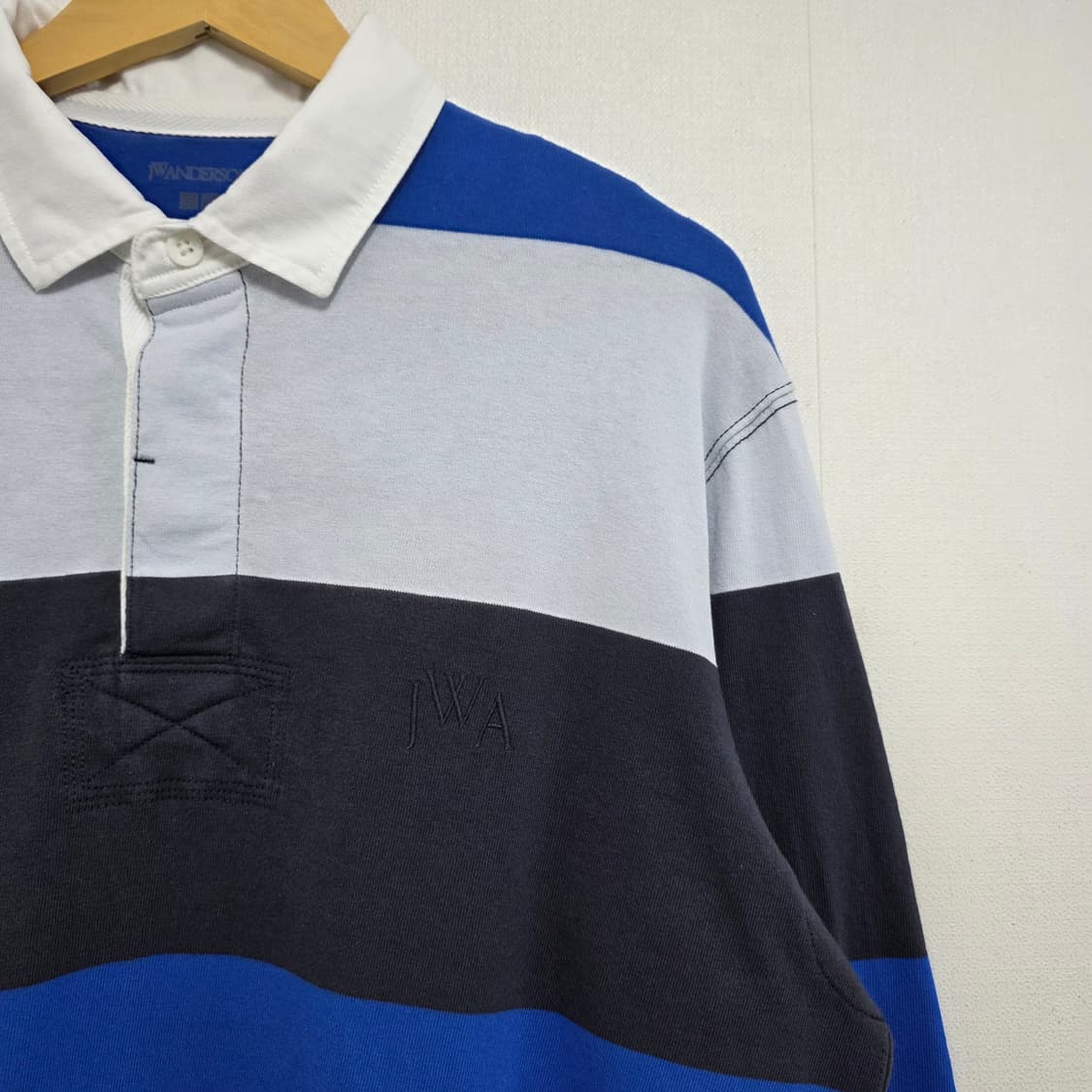 L 유니클로 JW앤더슨 오버사이즈 러거 스트라이프 럭비티 상품이미지3