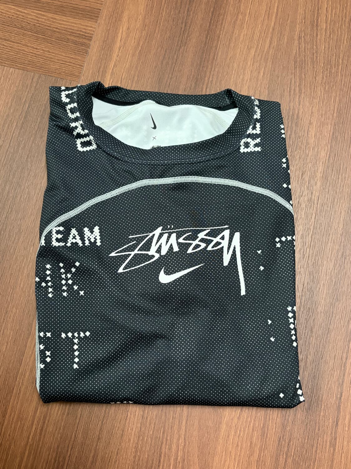 나이키 스투시 UV 크루 블랙 M 상품이미지5