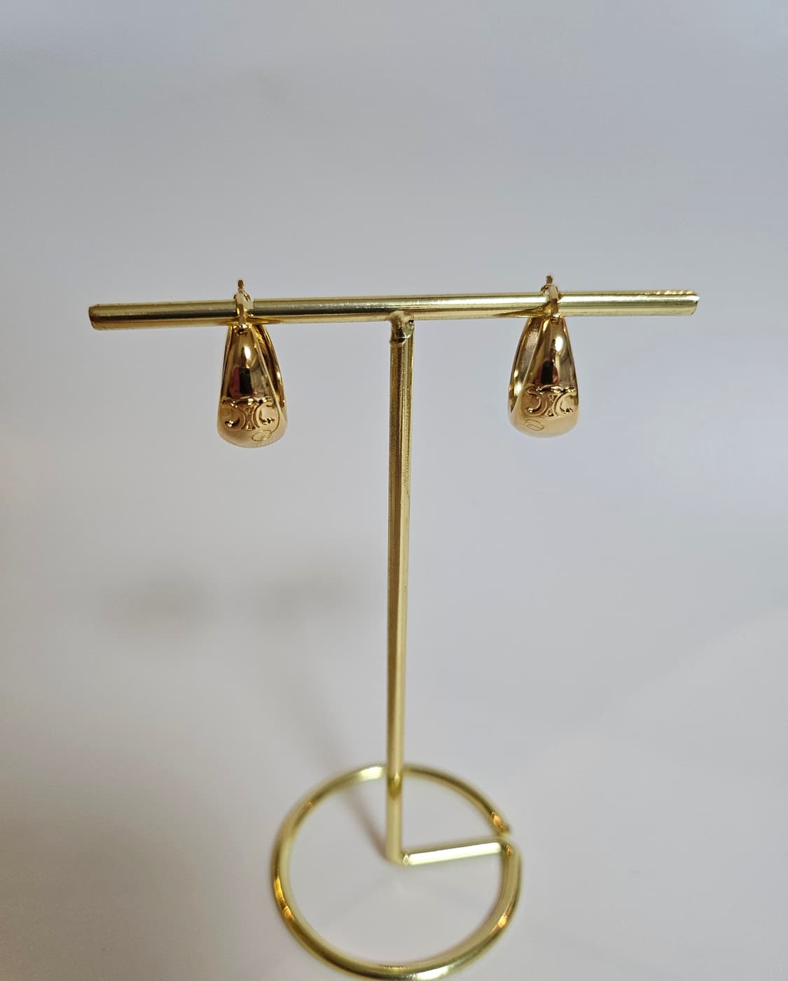 셀린느 트리오페 볼드 후프 귀걸이 금장 상품이미지1