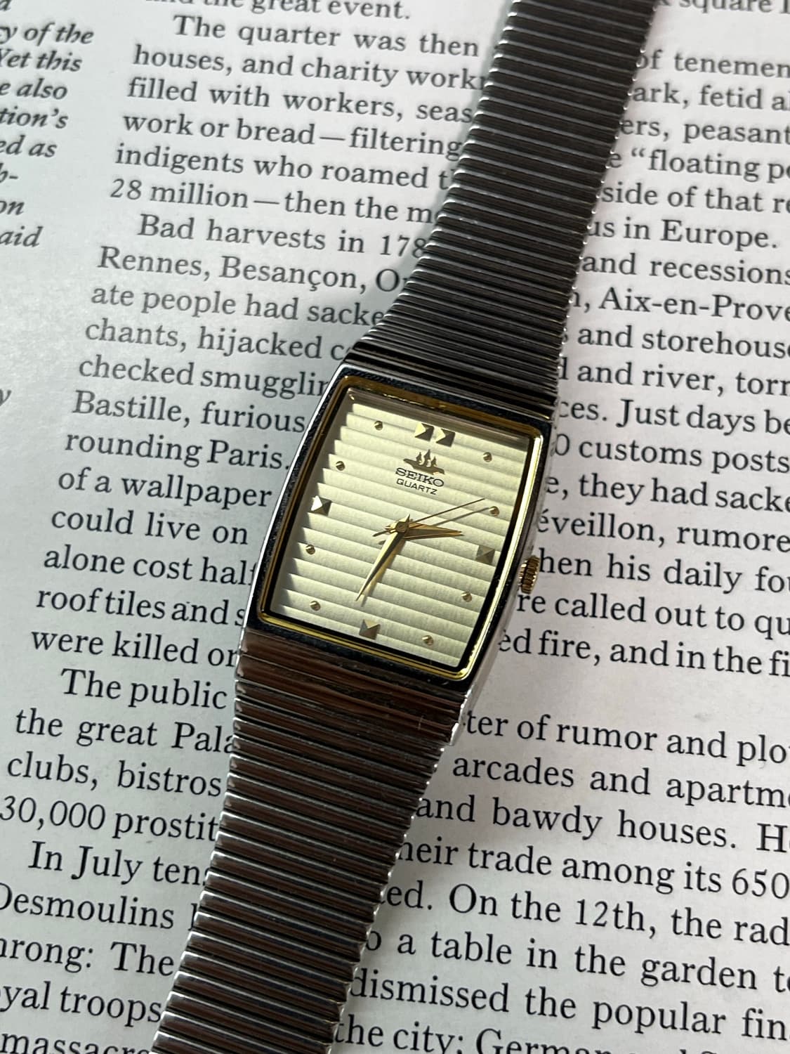 Vintage Seiko Quartz Watch 상품이미지2