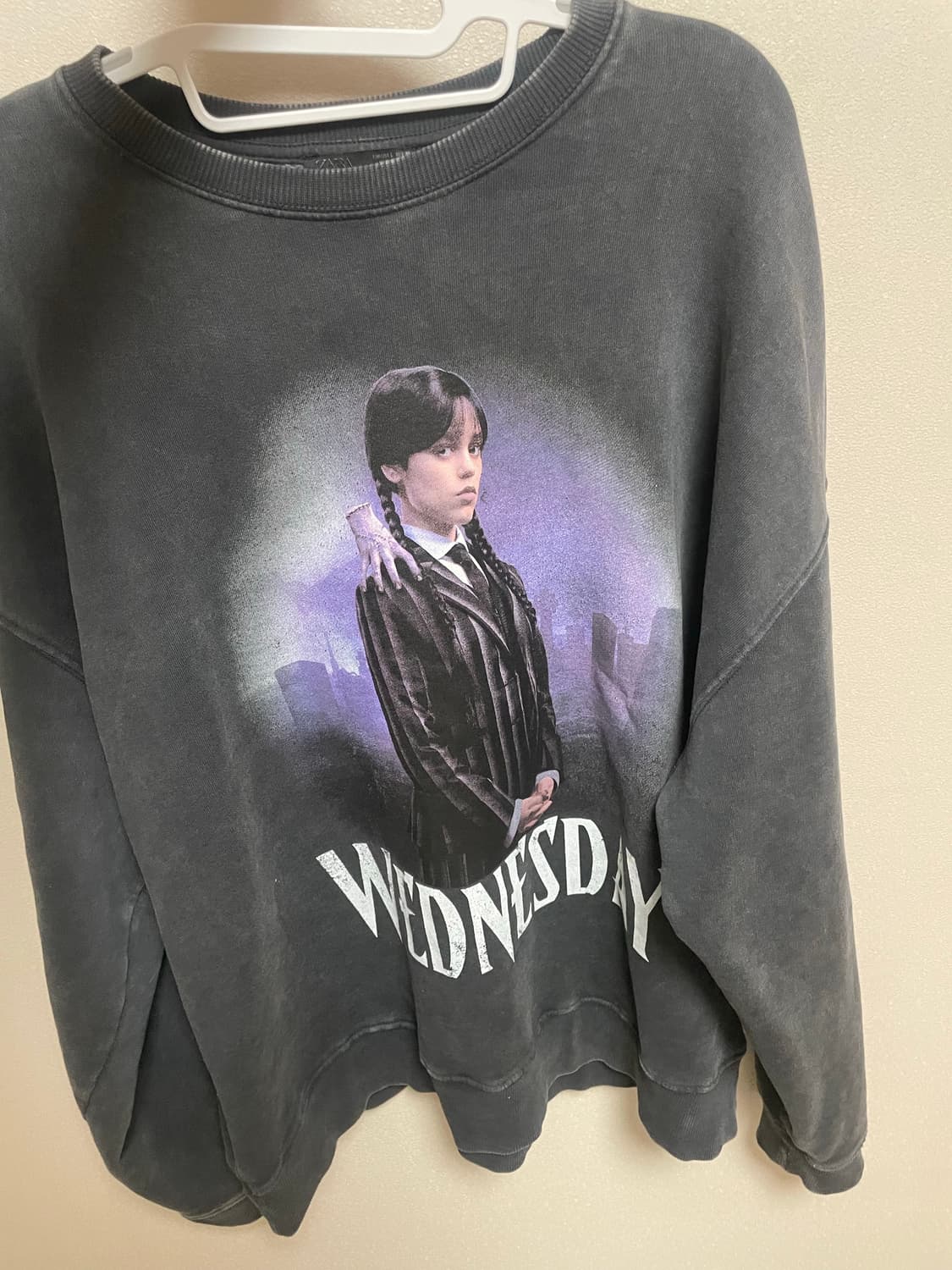 자라 (zara) 웬즈데이 맨투맨 상품이미지3