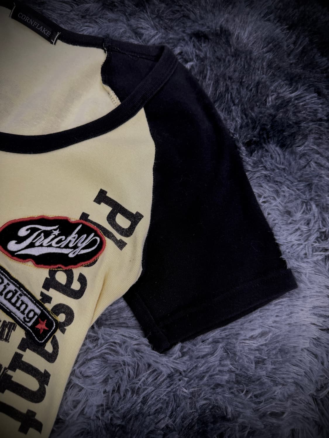 나그랑 키치 레터링 패치디테일 연노랑 반팔 상품이미지4