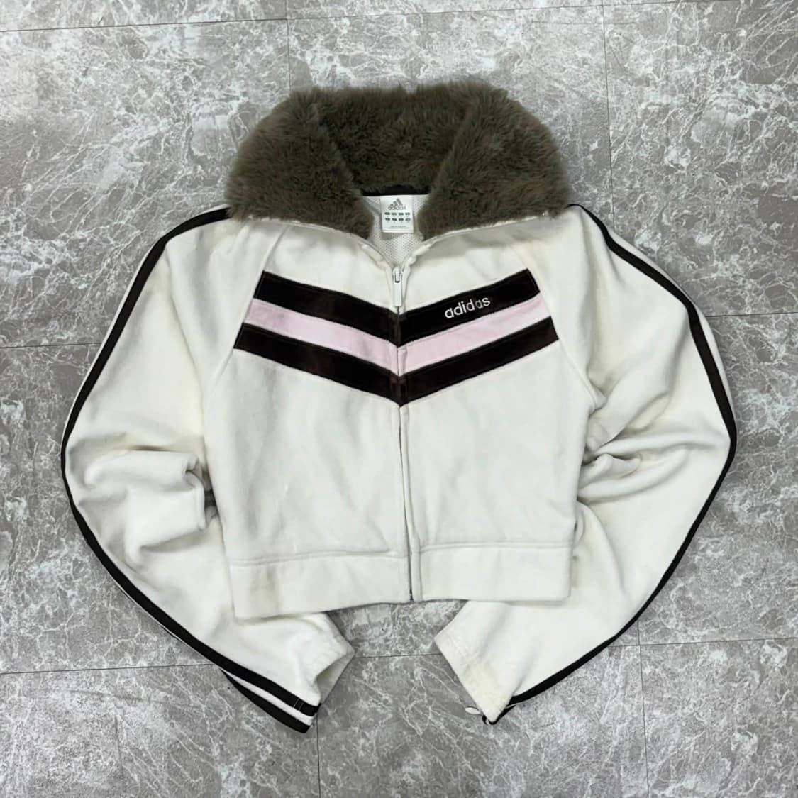 아디다스 00s 유일매물 대장급 핀터깔 세미크롭 벨루아 벨벳 퍼 트랙탑  상품이미지3