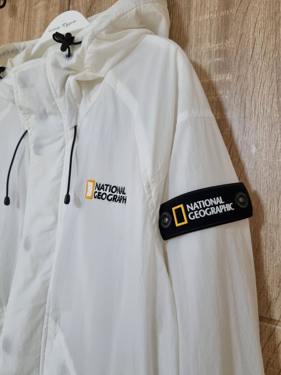 네셔널지오그래픽 바람막이  상품이미지2