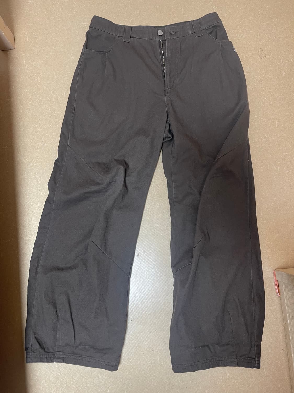 더콜디스트모먼트 치노팬츠 브라운 상품이미지2