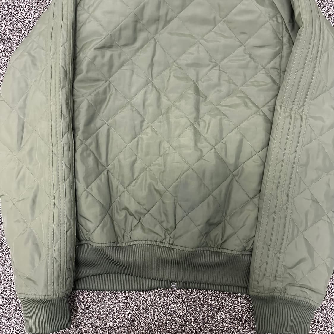 아디다스 퀄팅 봄버 점퍼 자켓 카키 95(M) 상품이미지7