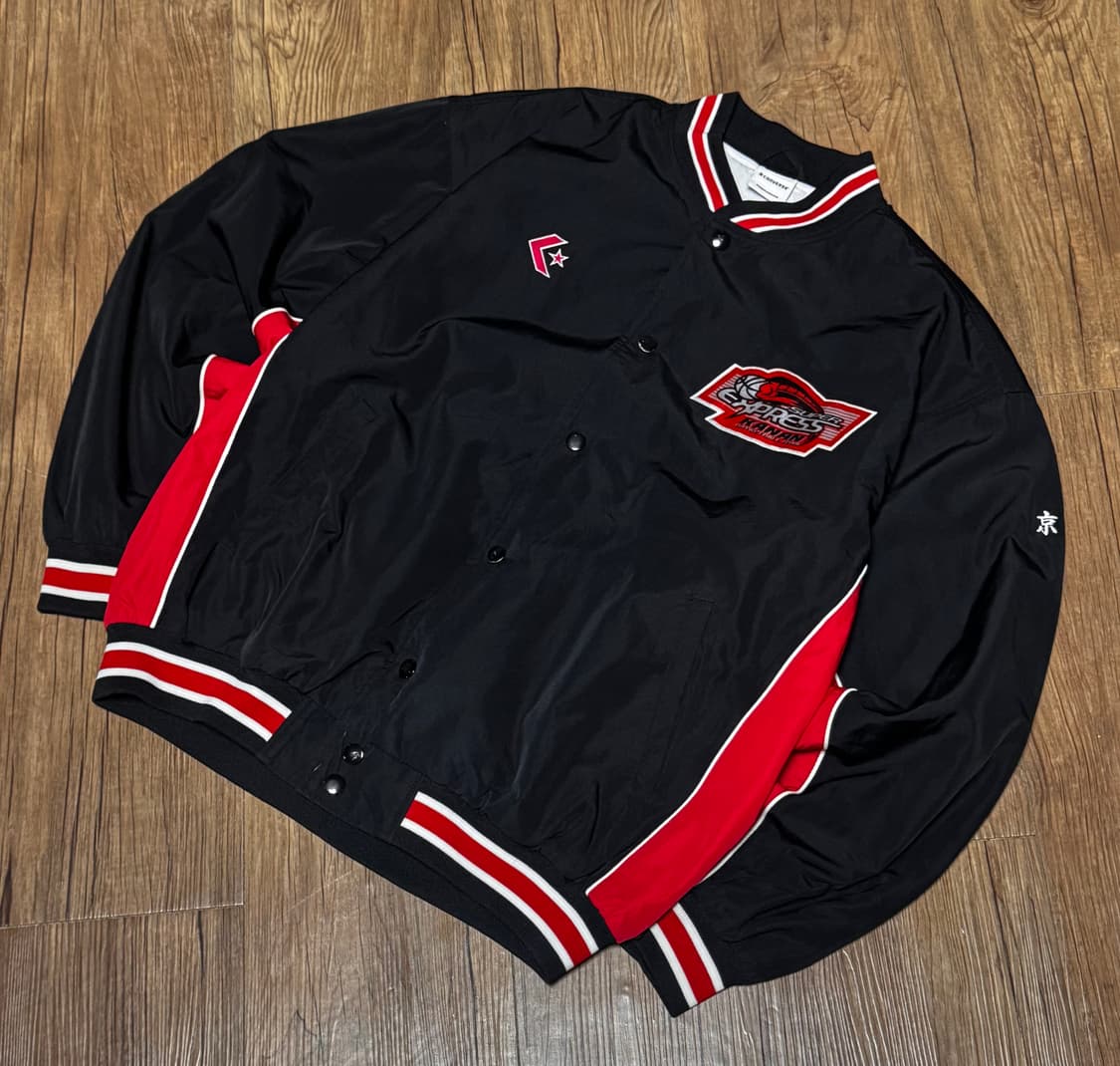 컨버스 블랙 레드 올드스쿨 바시티 자켓 상품이미지1