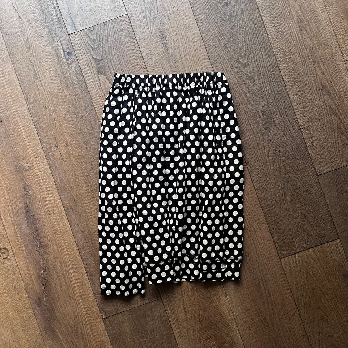 Dot Asymmetry Pleats Skirt 상품이미지10