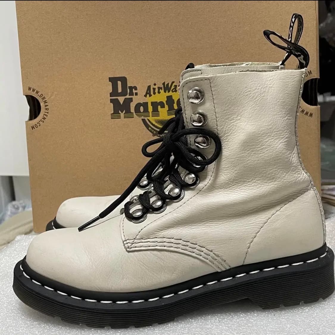 스피드 훅) 닥터마틴 1460 파스칼 화이트 uk4(230) 상품이미지3
