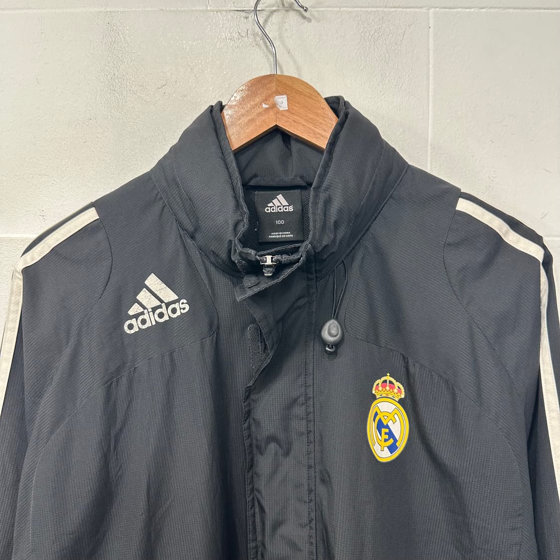 아디다스 레알마드리드 바람막이 상품이미지2