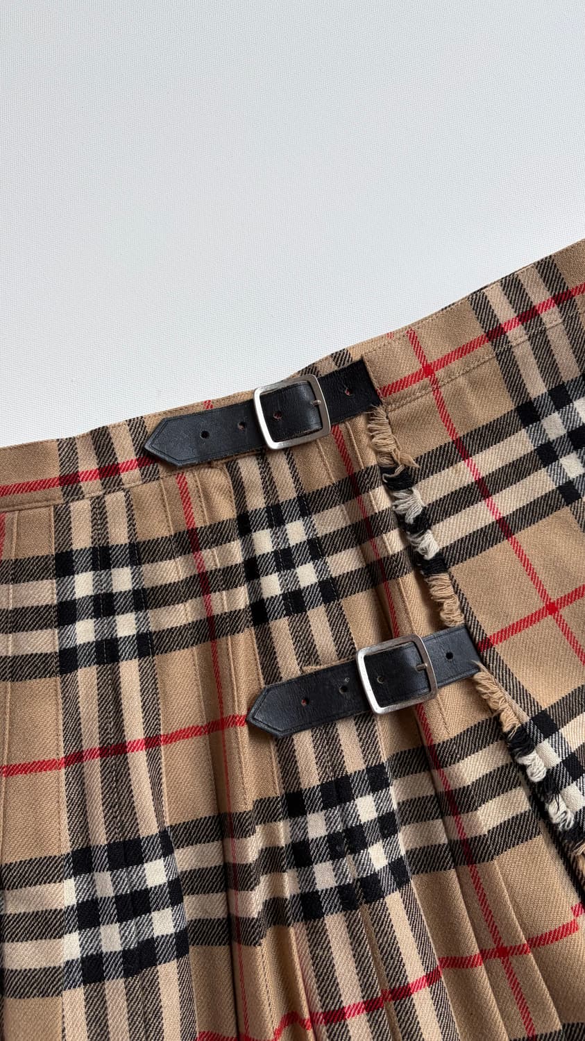 버버리 플리츠 랩스커트 상품이미지6