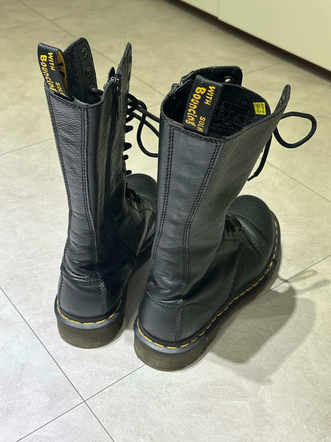 Dr. Martens 1b99 상품이미지2