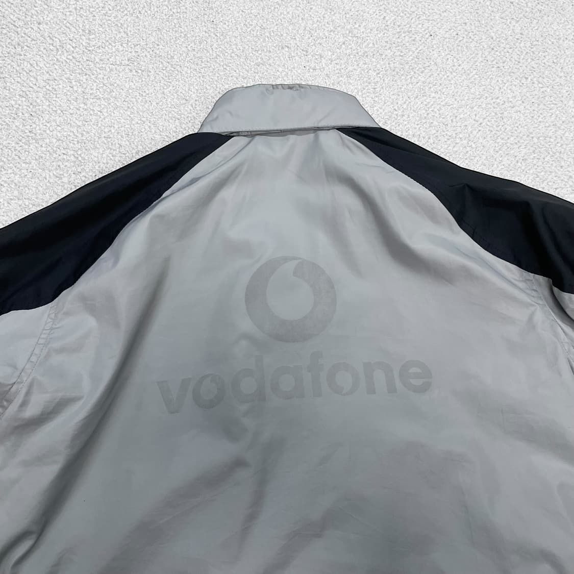 나이키 00s 맨체스터유나이티드 보다폰 바람막이 자켓 그레이 상품이미지3