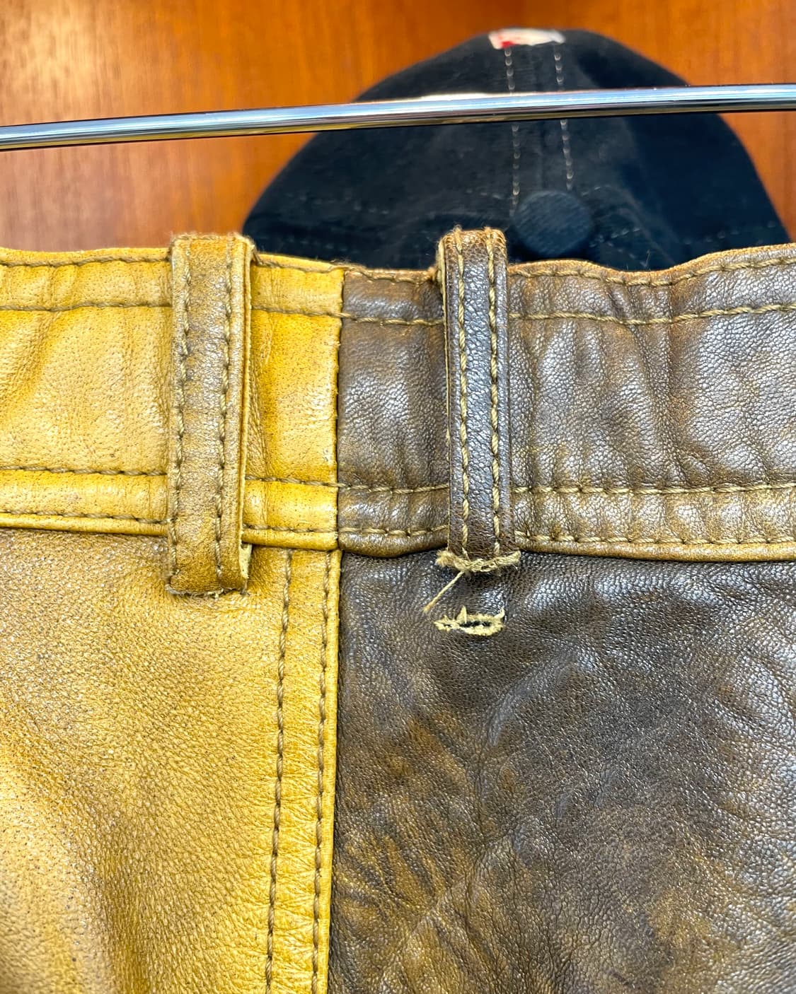 [48] 저스트 카발리 레더 플레어 팬츠 상품이미지8