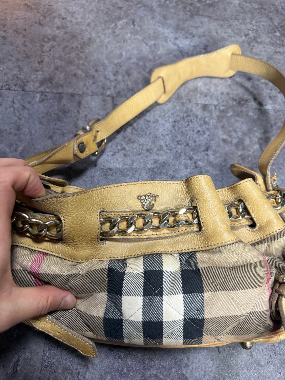 버버리 숄더백 상품이미지2