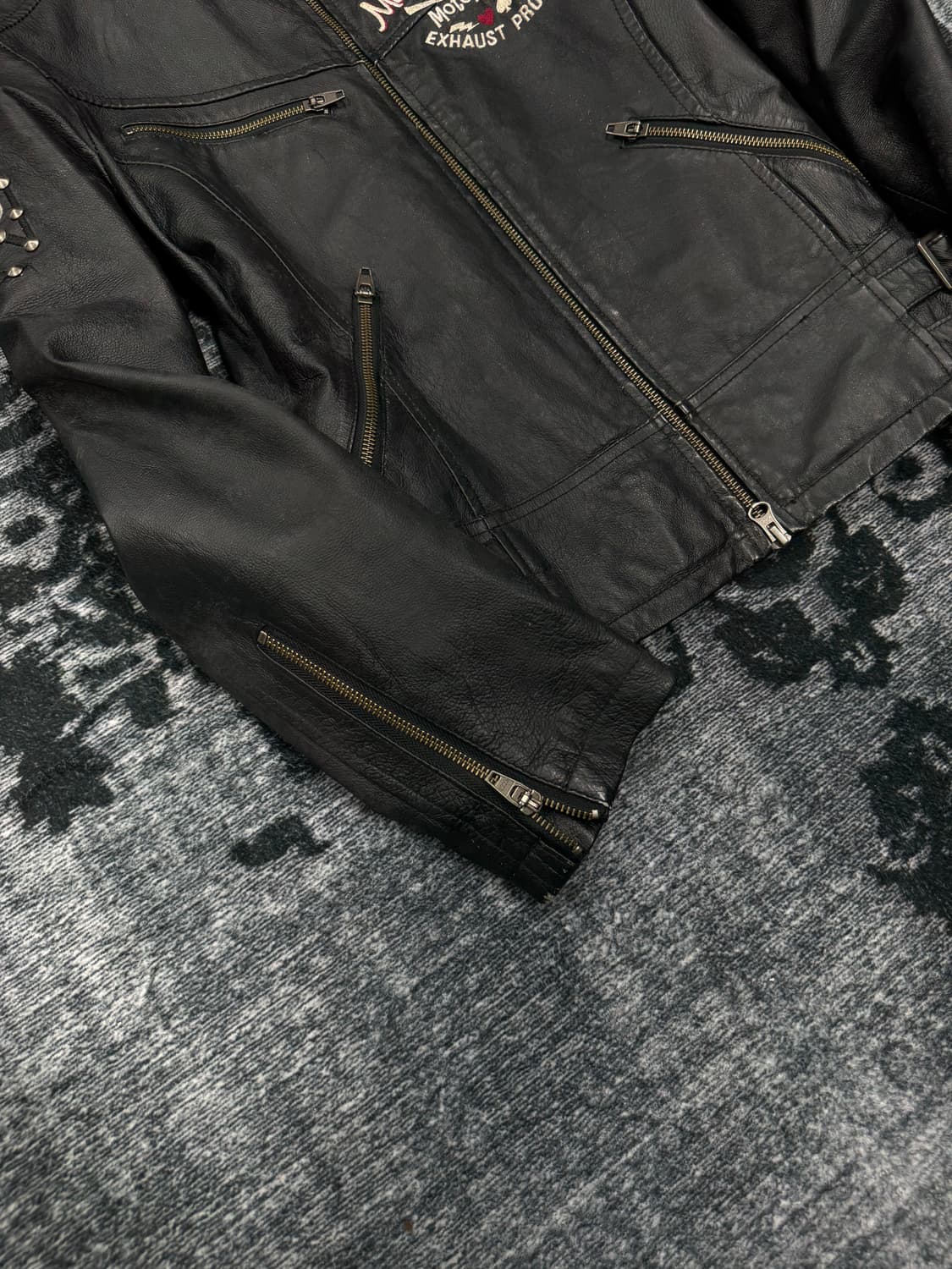 Low blow knuckle biker leather jacket 상품이미지5