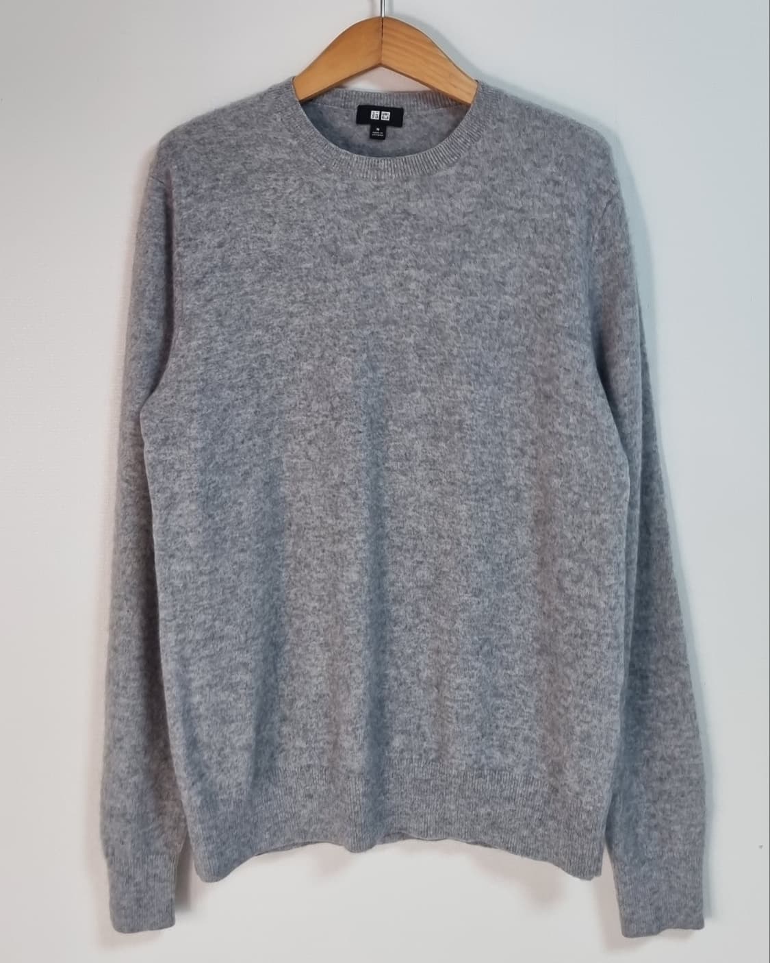 M ) 유니클로 그레이 캐시미어100% 니트  상품이미지1