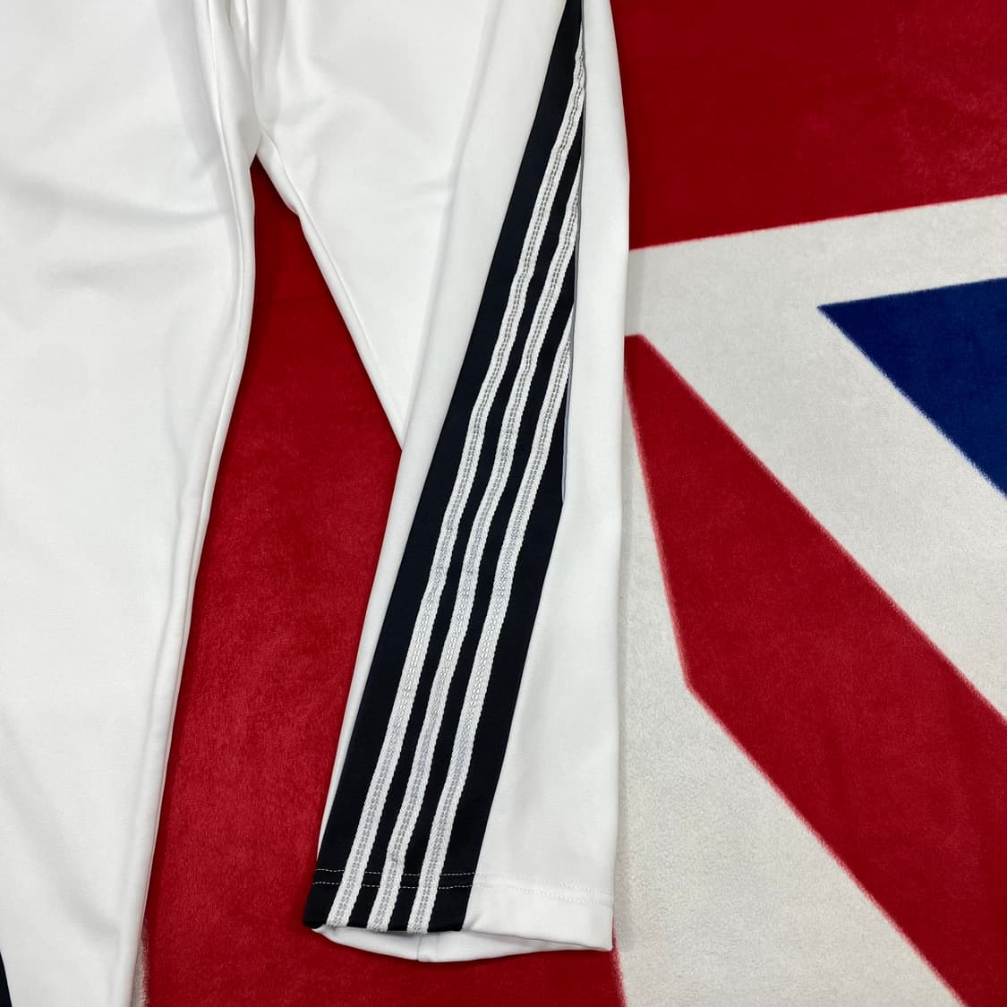 아디다스 화이트 트랙팬츠 L  상품이미지4