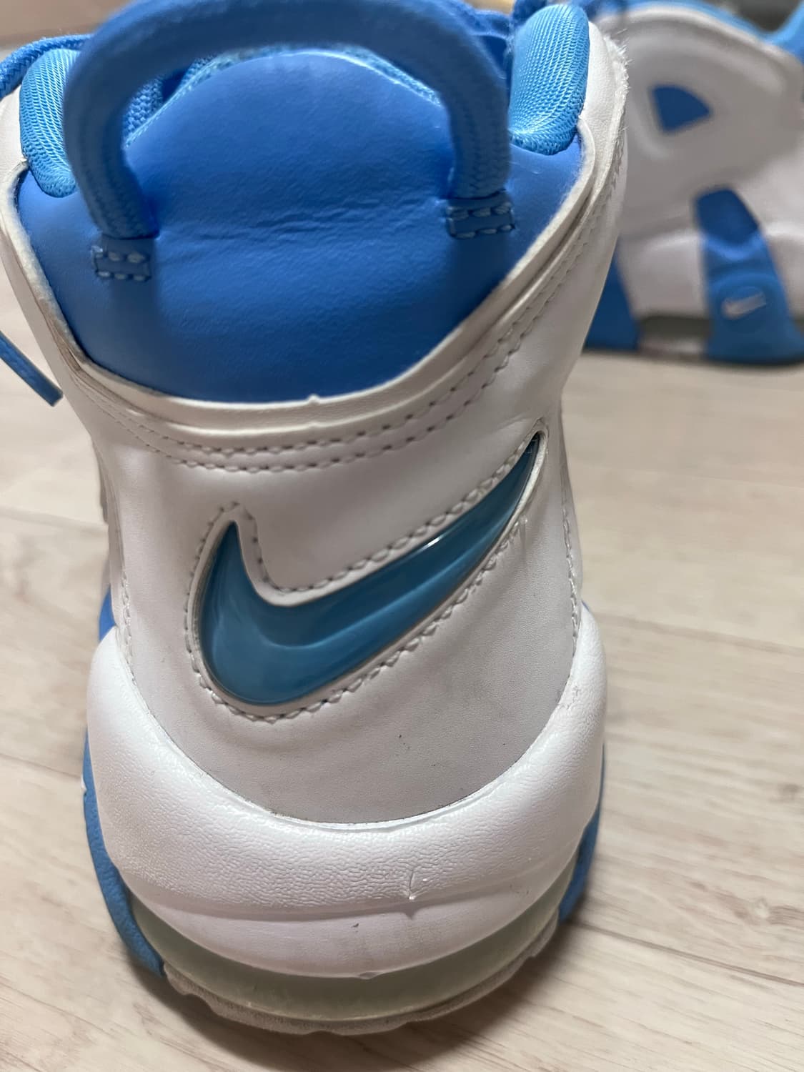 나이키 에어 모어 업템포 UNC 블루 판매 상품이미지5