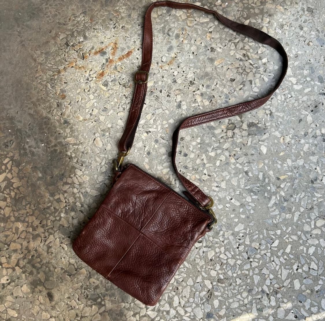 통가죽 크로스백 상품이미지2