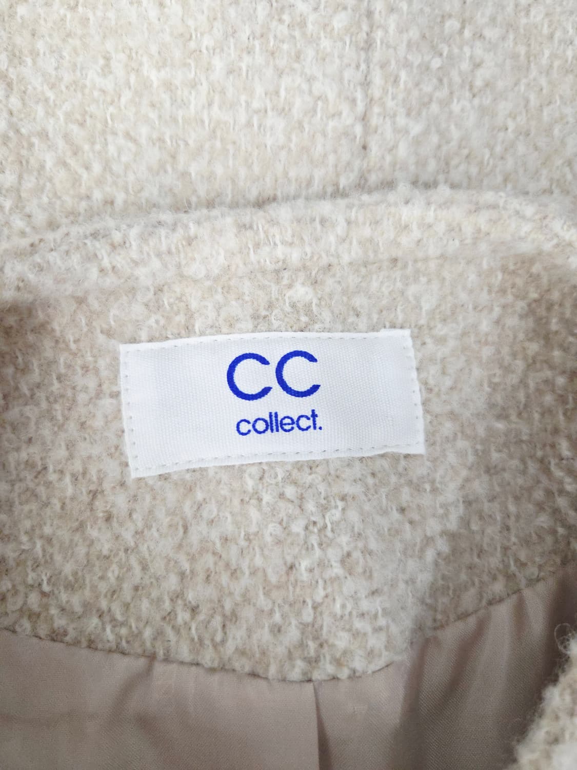 씨씨콜렉트(CC collect) 부클 라운드넥 크롭 자켓 상품이미지7