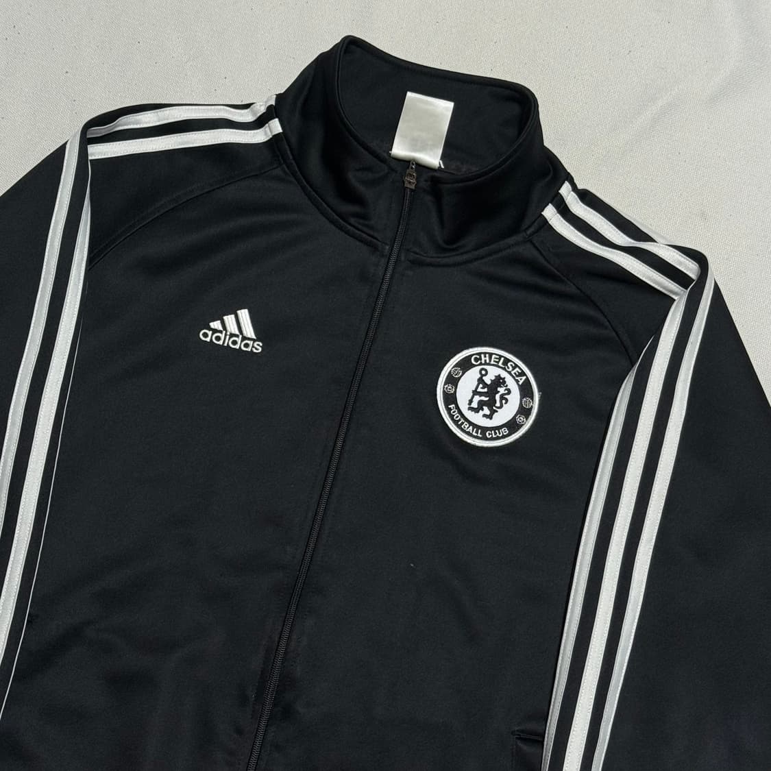 L 아디다스 첼시 블랙 트랙탑 상품이미지1