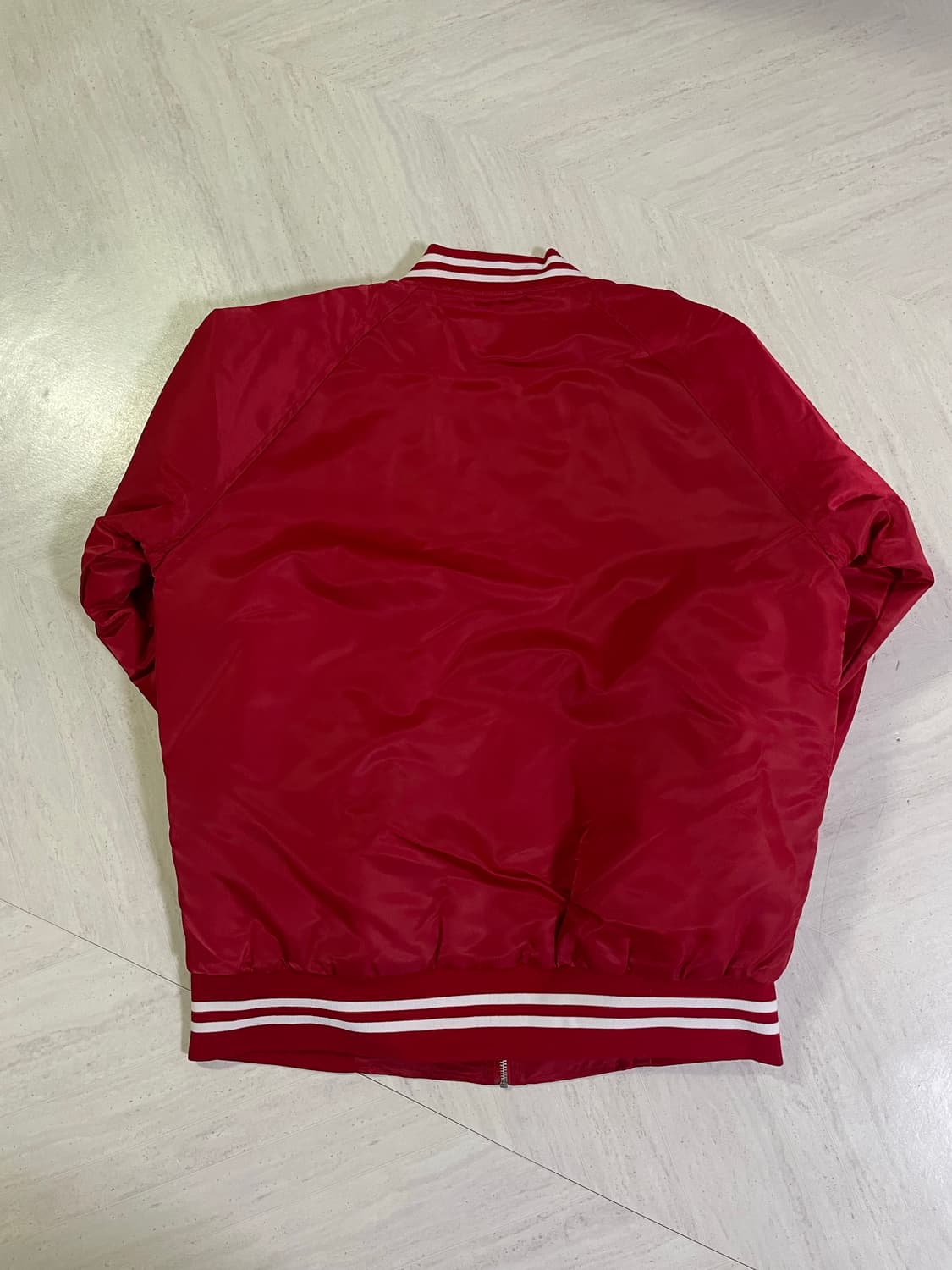 페플 무지 새틴 야구점퍼 상품이미지3