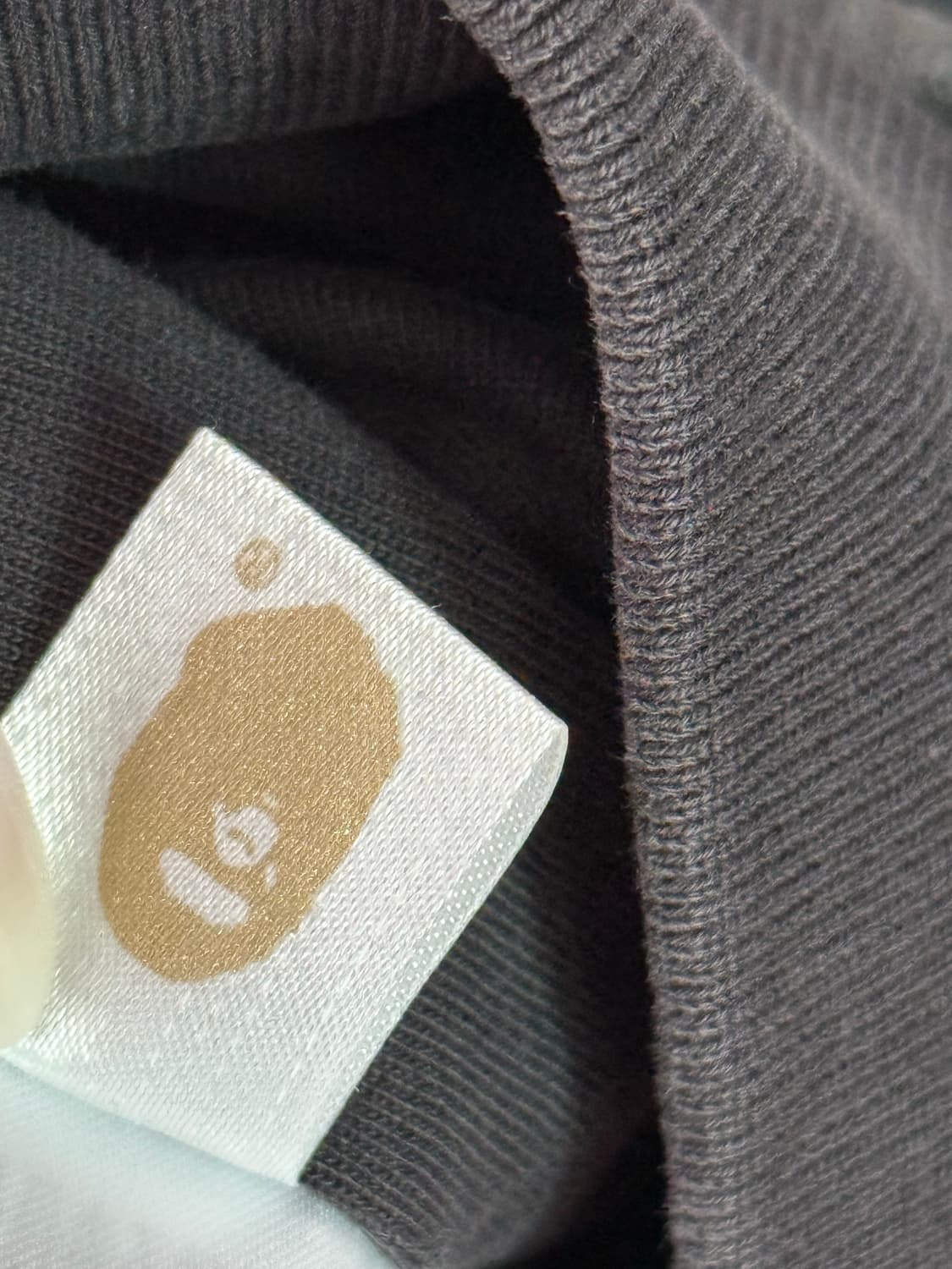 베이프 퍼스트 카모 헤비 워시 크롭 핏 집 후드 블랙 상품이미지7