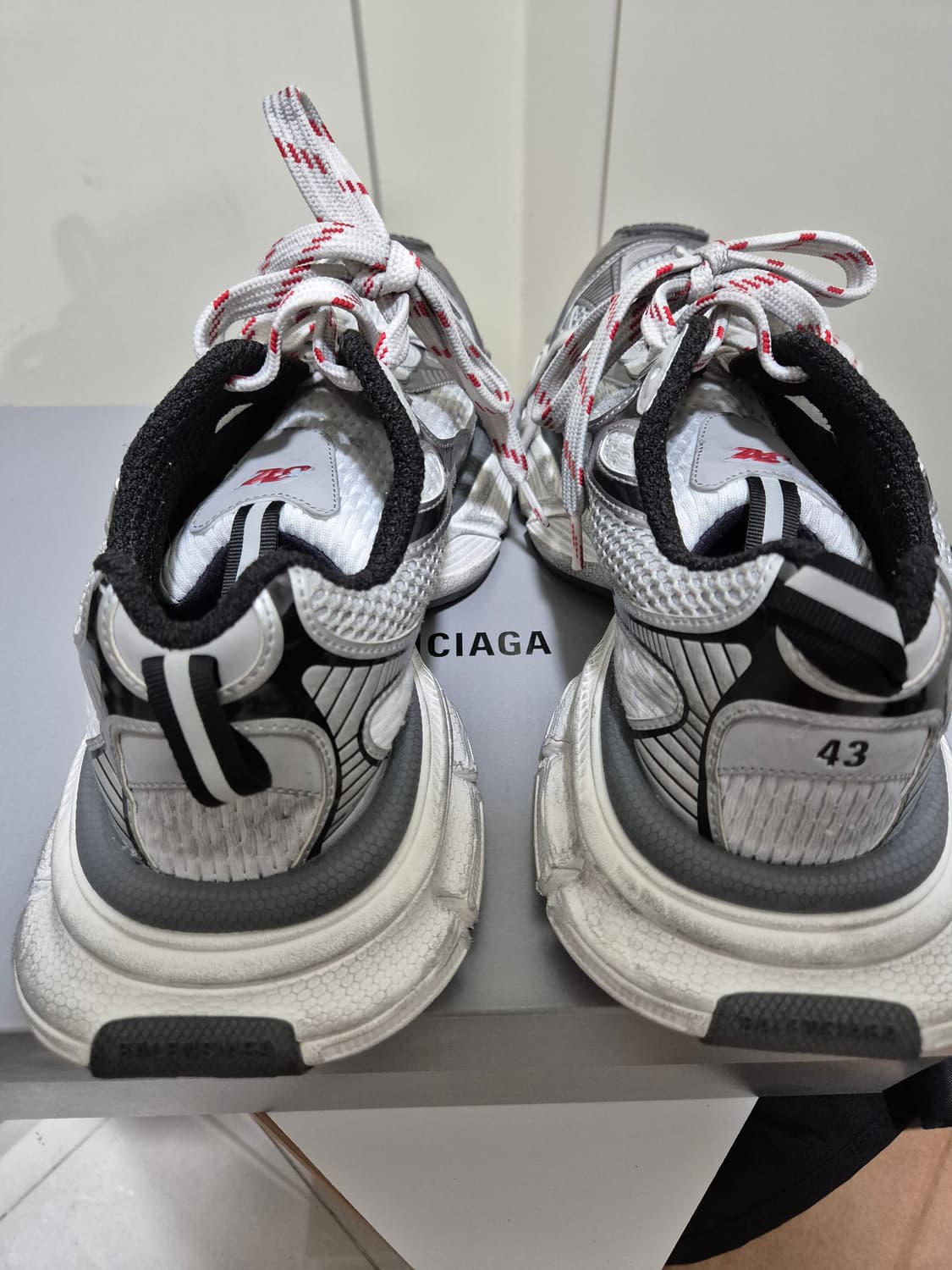 발렌시아가 3XL 그레이레드 상품이미지2