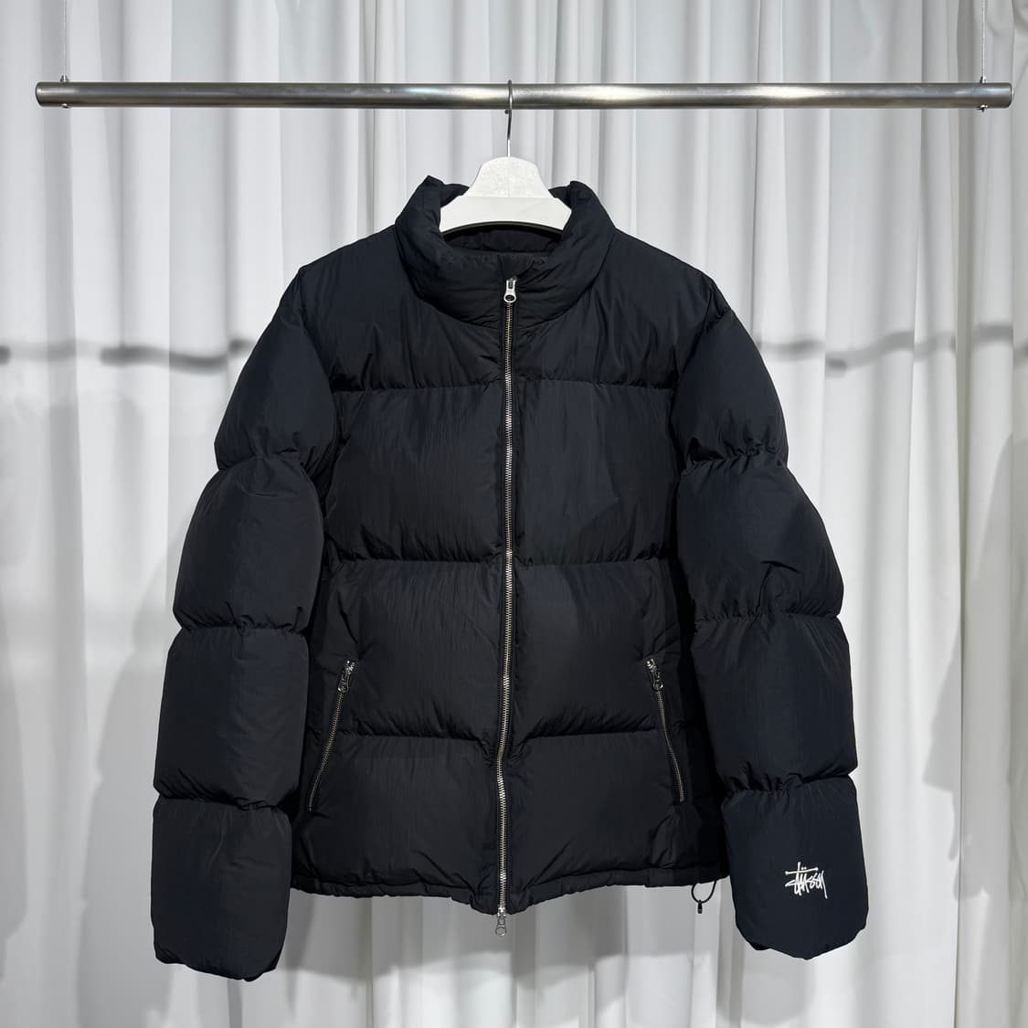 스투시 다운 퍼퍼 나일론 블랙 패딩
L사이즈 상품이미지1