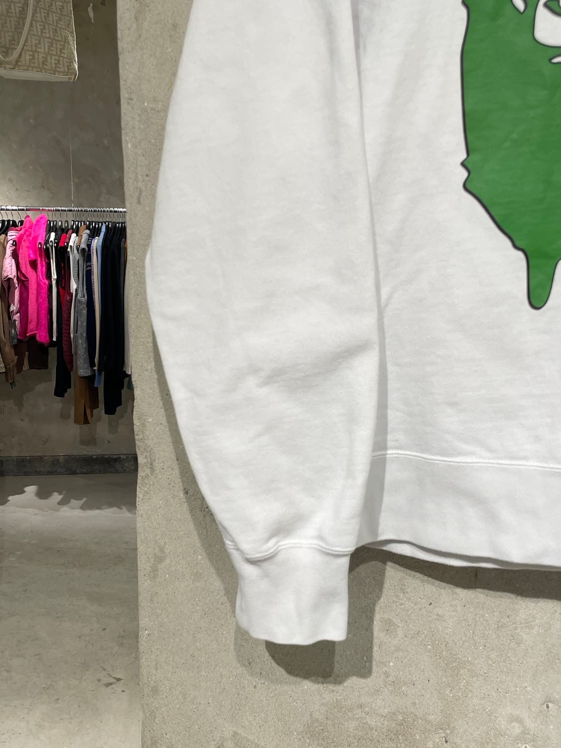 베이프 x 톰과 제리 화이트 페인팅 스웻 셔츠 상품이미지4