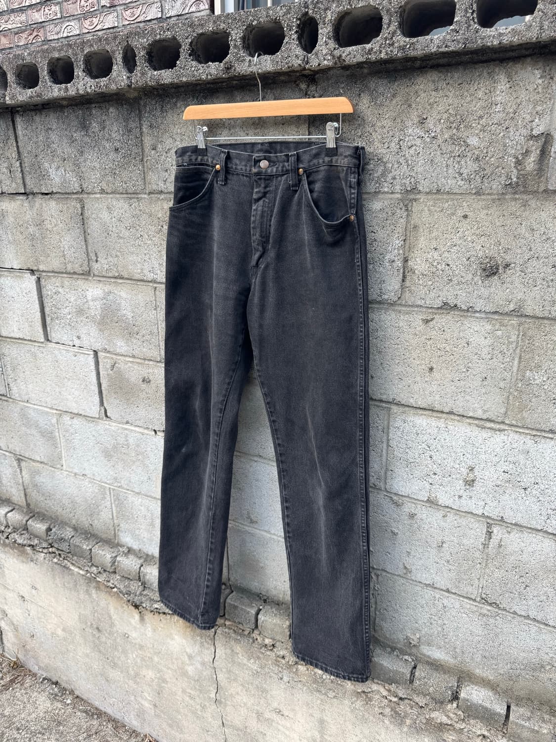 90s 랭글러 빈티지 13mwzwk 블랙진 카우보이컷 데님 팬츠 상품이미지3