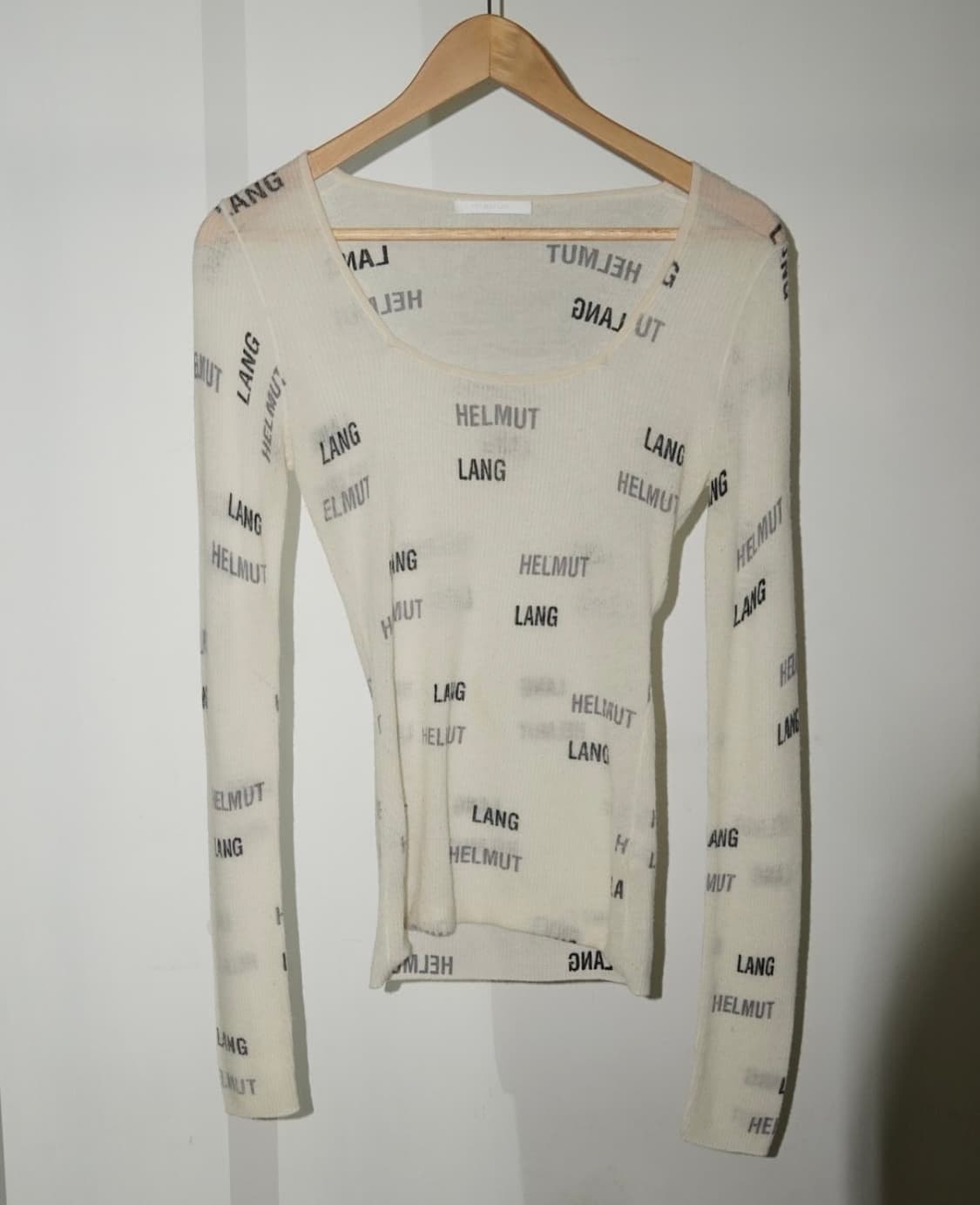 HELMUT LANG Logo Long Sleeve Knit Top 상품이미지1