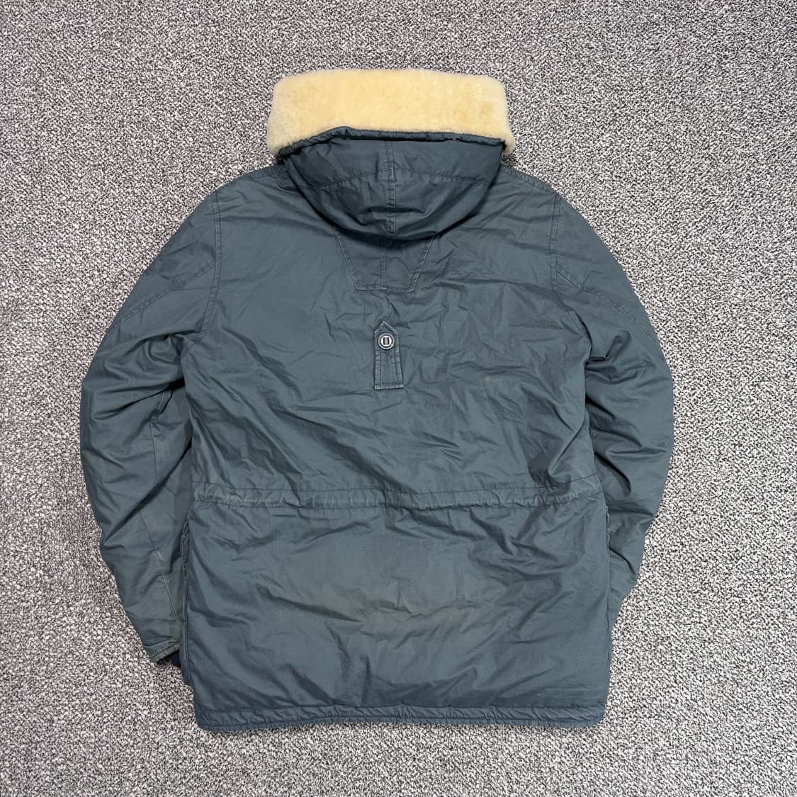 뮤지엄 서플러스 다운 패딩 (M) 상품이미지9