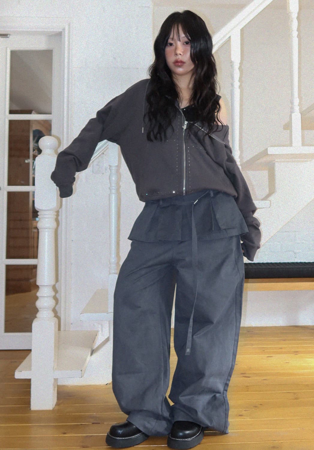 플레이스 스튜디오 플리츠 스커트 레이어드 와이드 팬츠 차콜 상품이미지2