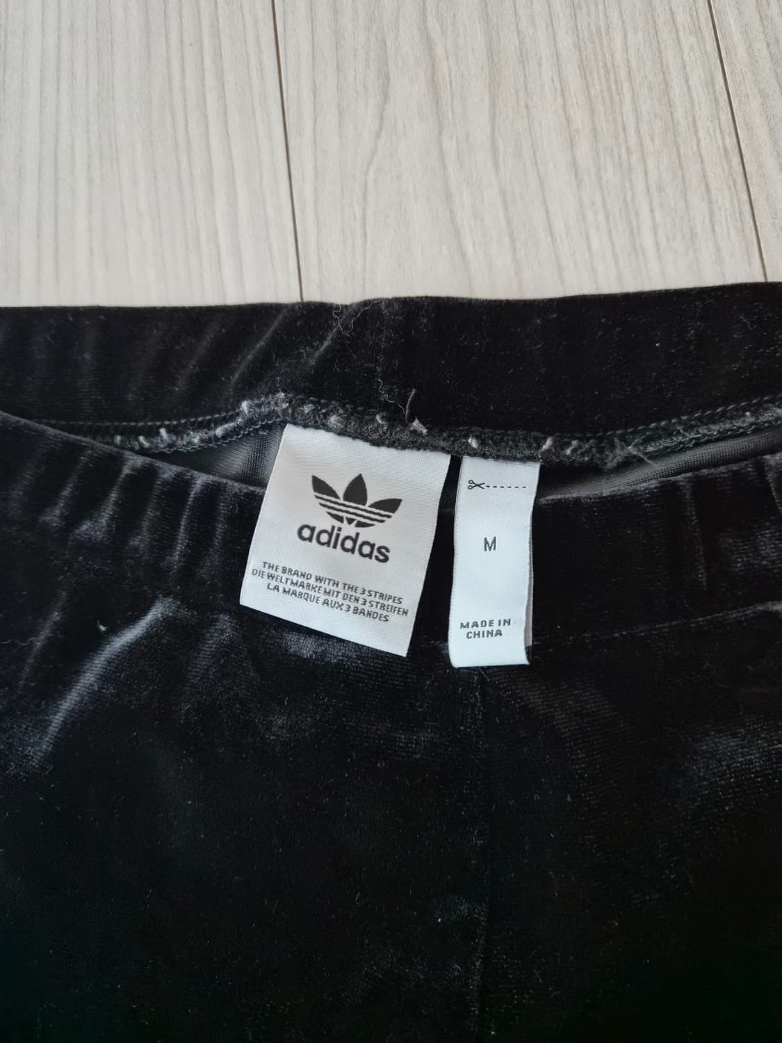 아디다스 오리지널 벨벳 3스트라이프 타이츠 (M사이즈) 상품이미지3