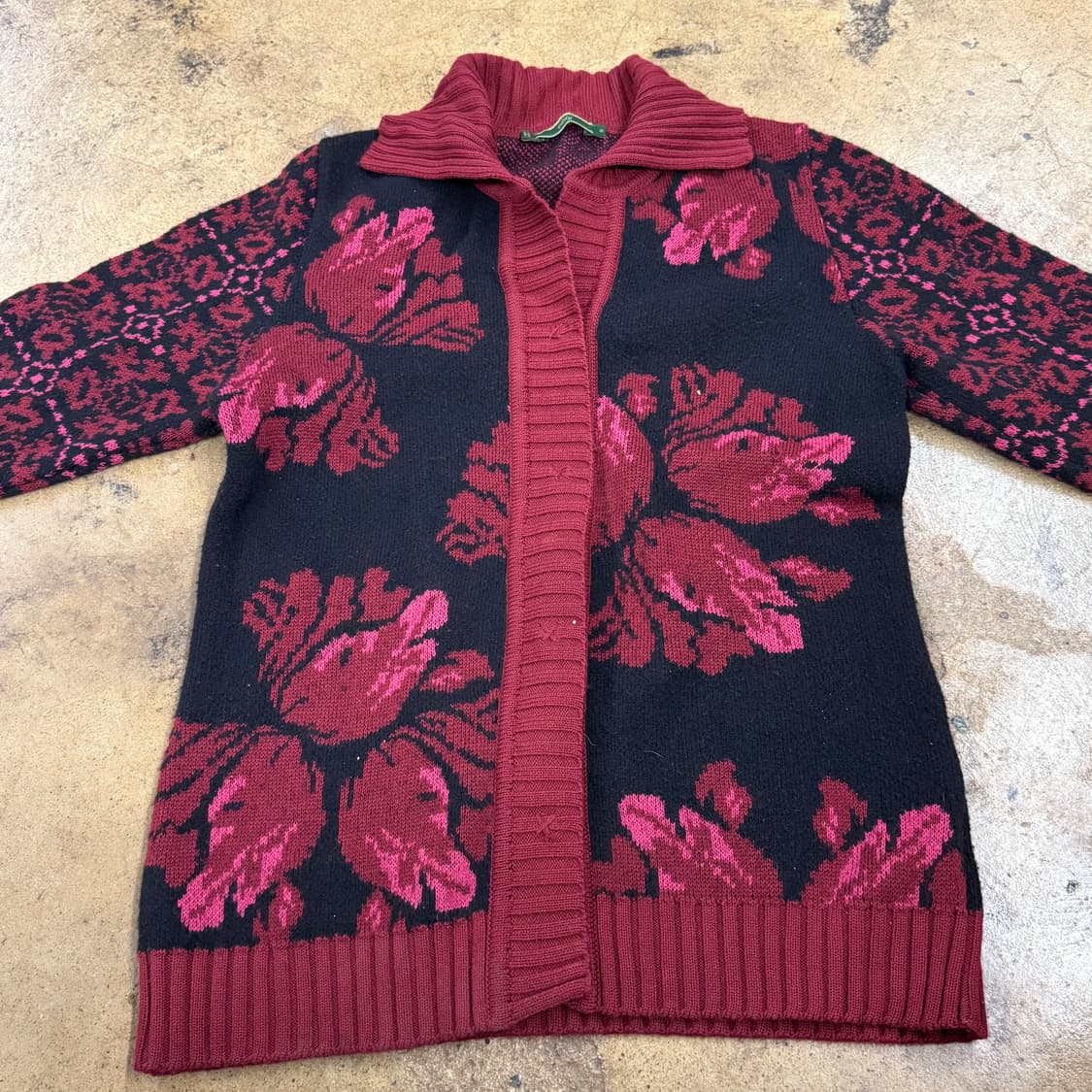[정품/M] 오일릴리 꽃무늬 니트 가디건 블랙 레드 b10 상품이미지3