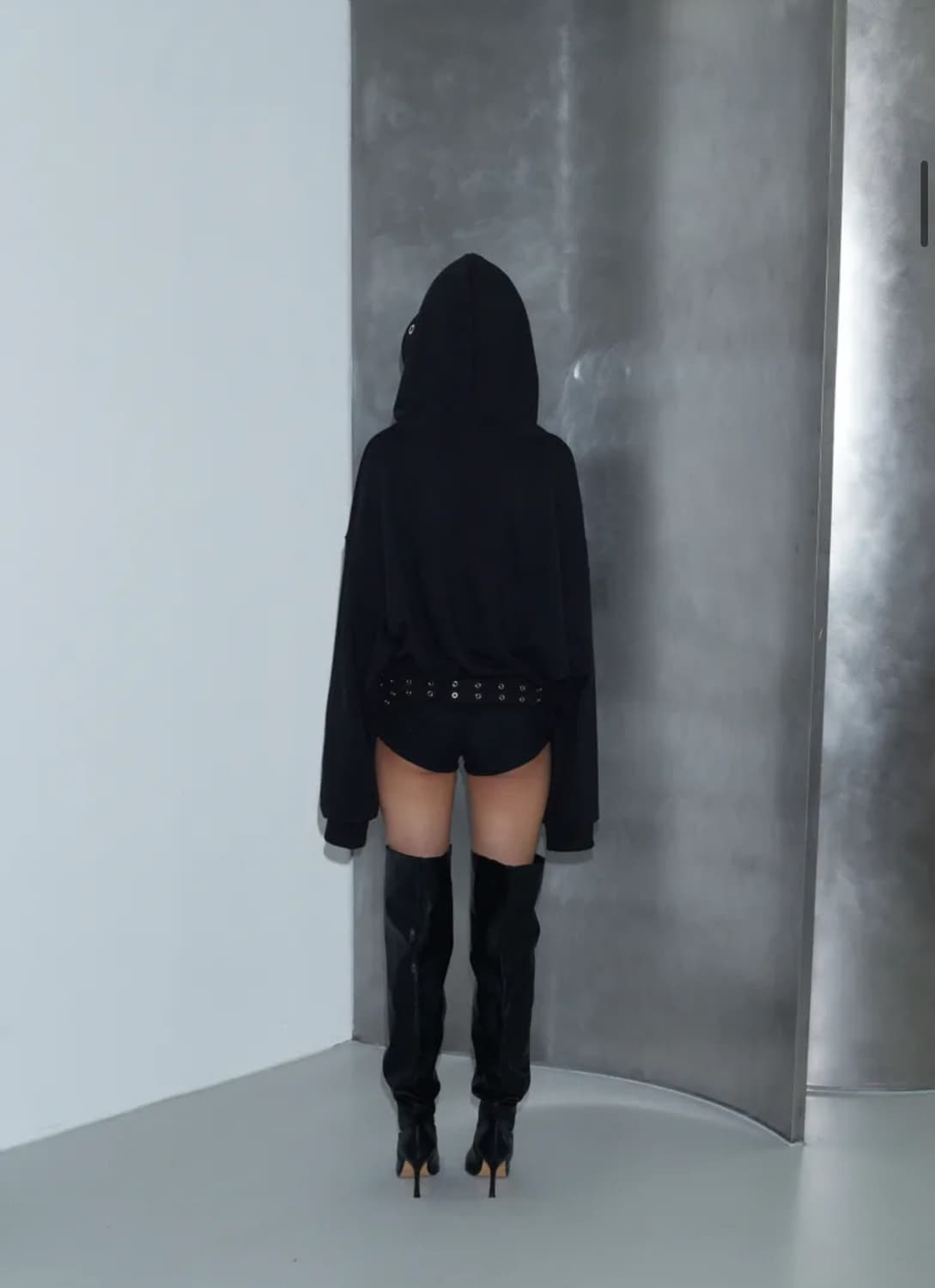 Voont 분트 아일렛 벨트 후드집업 블랙 상품이미지4