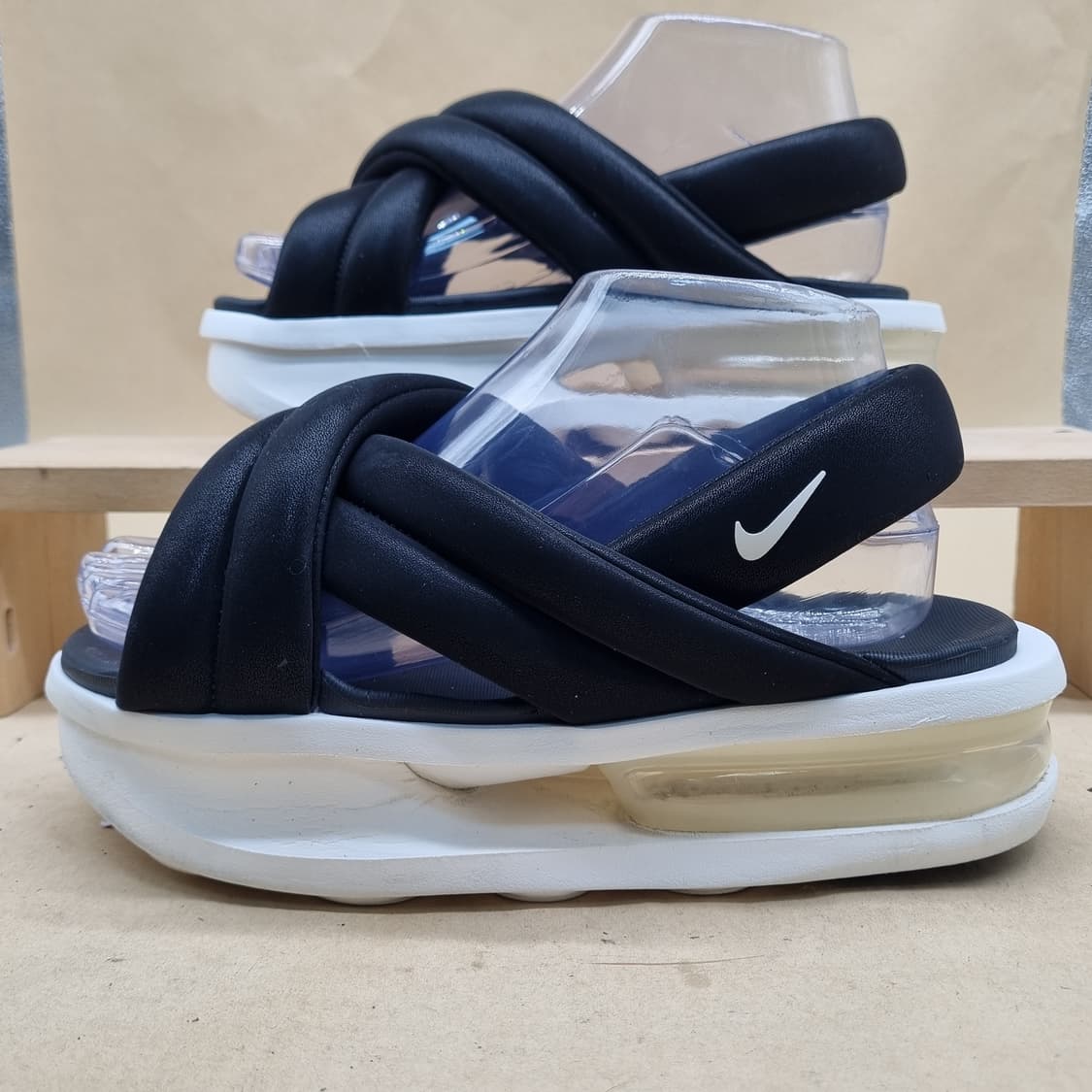 나이키 에어맥스 아일라 여성샌들 230 상품이미지1