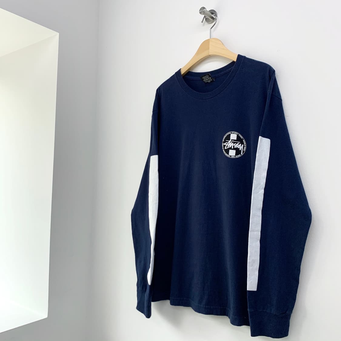 스투시 인터네셔널 백프린팅 네이비 롱슬리브 상품이미지2