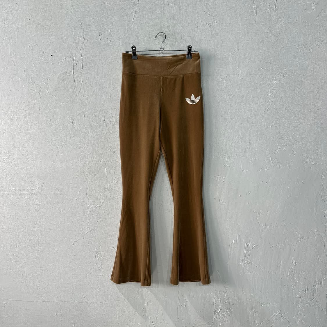 아디다스 벨벳 부츠컷 트레이닝팬츠 여성S 상품이미지1