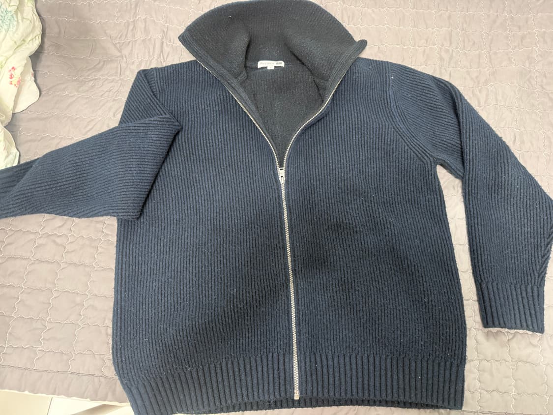 유니클로 x JW 앤더슨 수플레얀 풀집 스웨터 네이비 L 상품이미지2