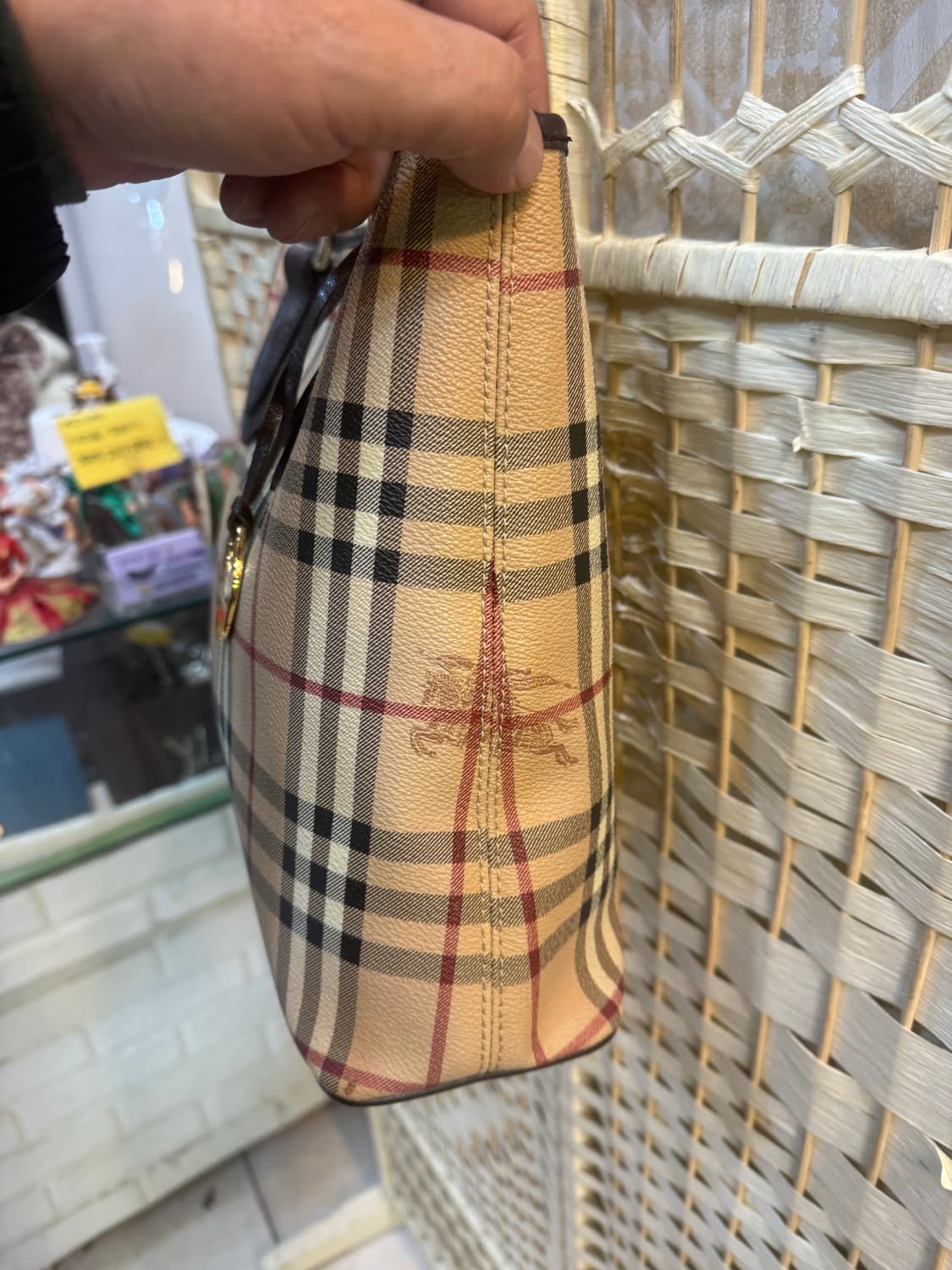 정품 버버리 노바체크 토트백 팝니다 상품이미지3