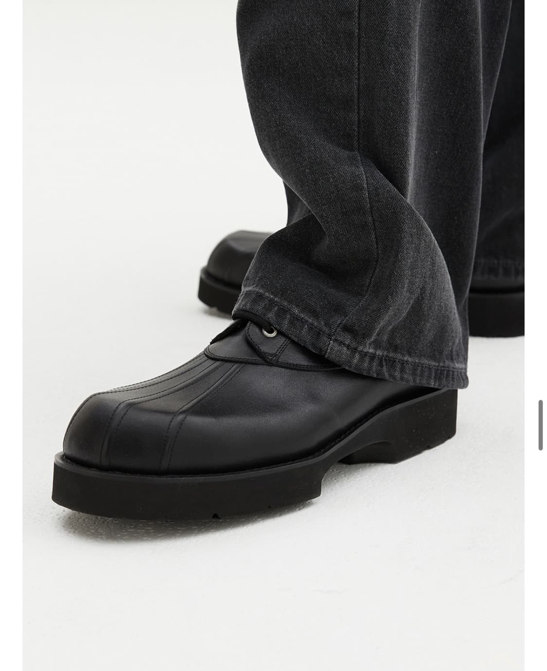 [새상품] 로맨틱무브 덕 더비 크랙블랙 245 265 280 상품이미지1